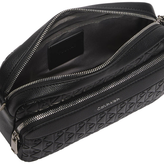 Calvin Klein Τσαντάκι ώμου Embossed Allover Monogram Camera Bag